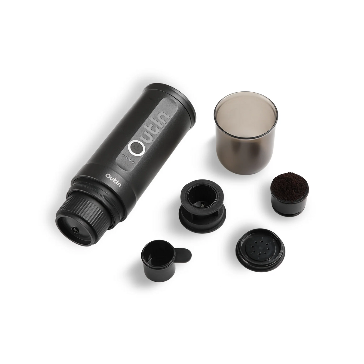 OutIn Nano Tragbare Espressomaschine Space Grau mit Zubehör, Kaffeepulver und Kapseladapter.